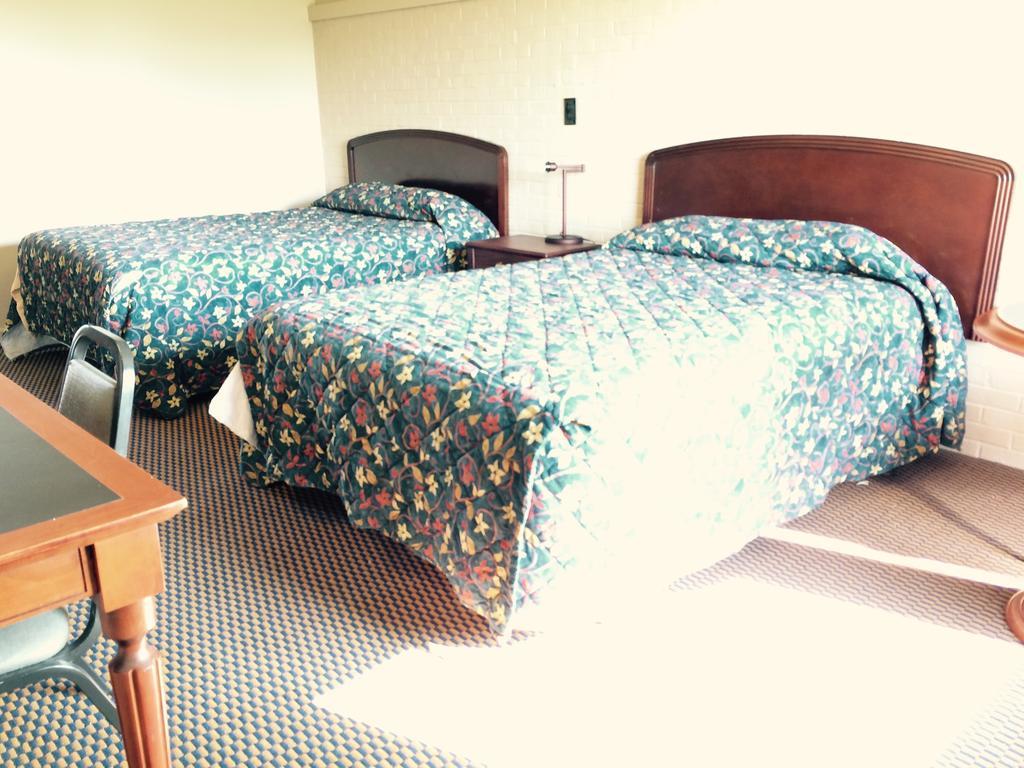 Lewis & Clark Motor Lodge East Alton Habitación foto